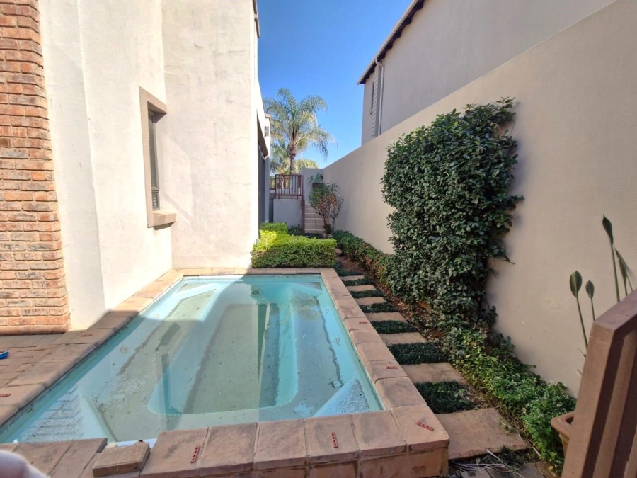 2 Bedroom Property for Sale in Xanadu Eco Park North West